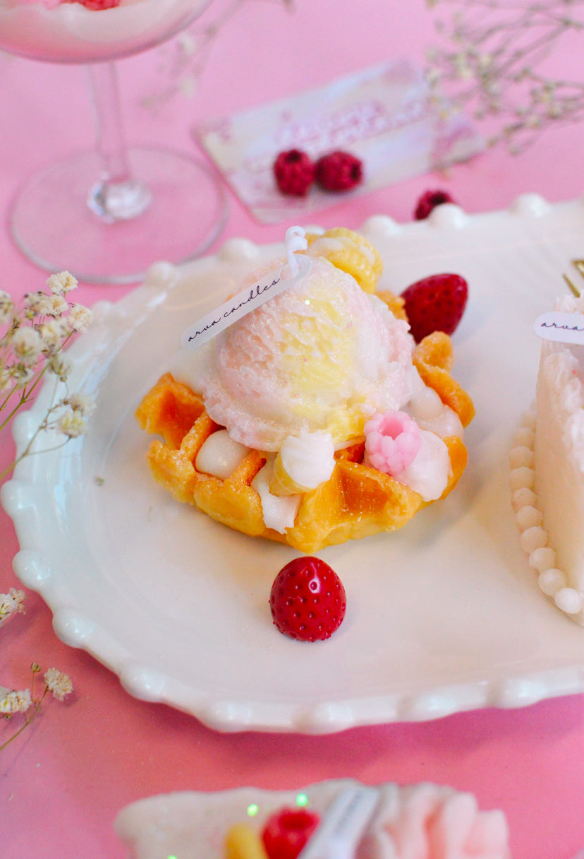 Melt my Waffle Candle